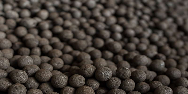 آهن اسفنجی، جایگزین مناسبی برای سنگ آهن است.