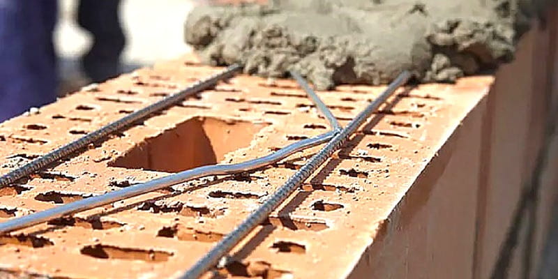 اجرای دیوار حائل با میلگرد بستر