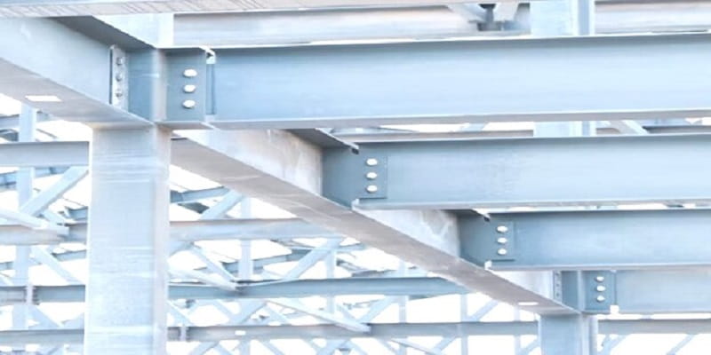 نمایی از اتصال تیر به ستون در سازه فولادی